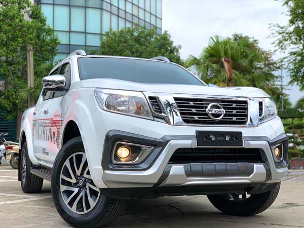 Nissan Sunny va loat xe Nissan nhan uu dai hap dan thang 8